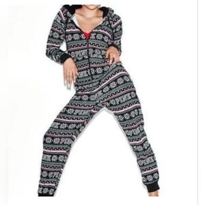 Victoria’s Secret PINK Christmas Onesie | Fair Isle Print | Zip-Up | Size M |